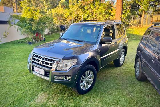 MITSUBISHI PAJERO FULL 3.2 HPE 4X4 16V TURBO INTERCOOLER DIESEL 2P AUTOMÁTICO